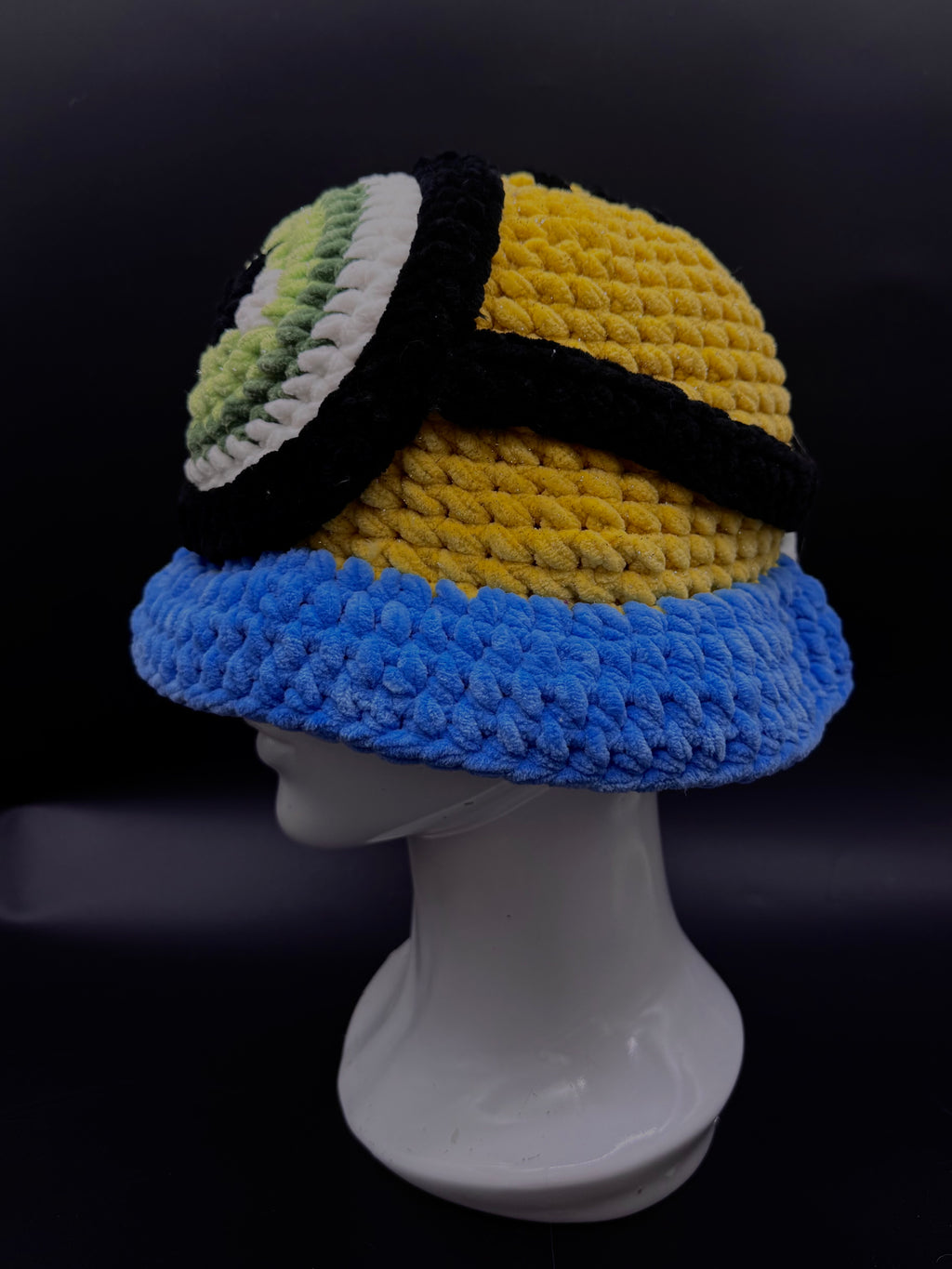 Bucket hat
