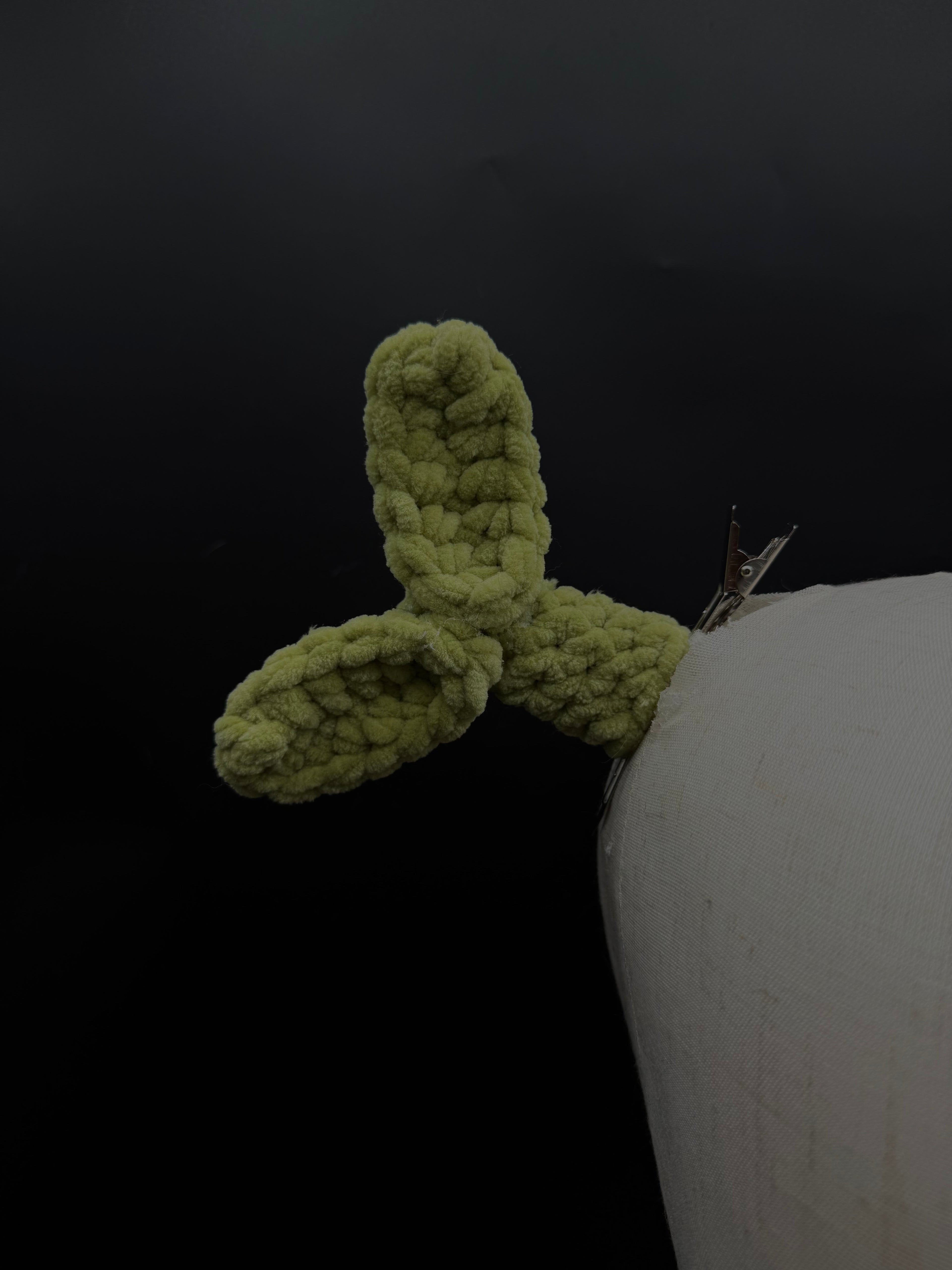 Sprout hairclip
