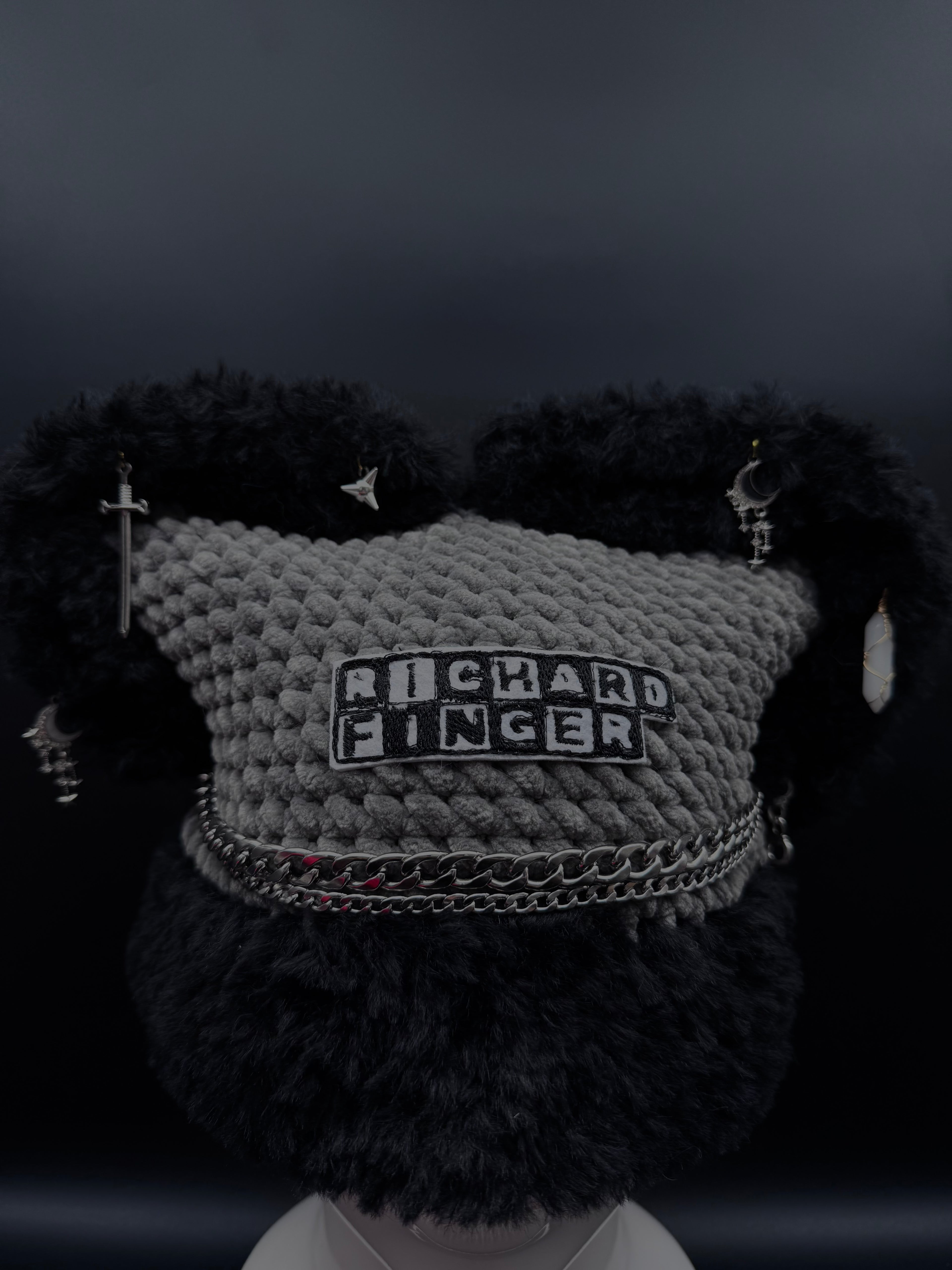 Richard Finger Cat Beanie