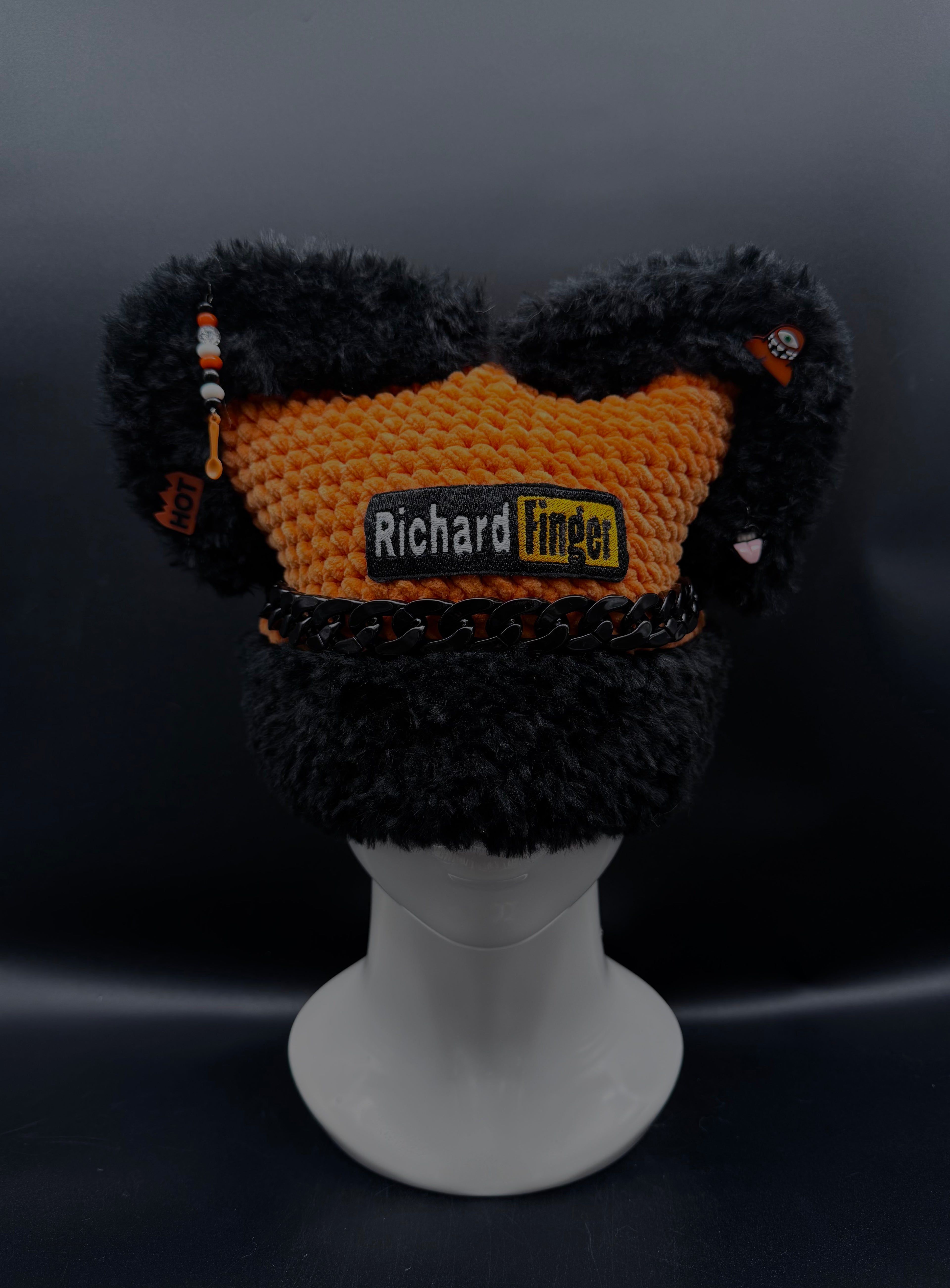 Richard Finger Cat Beanie