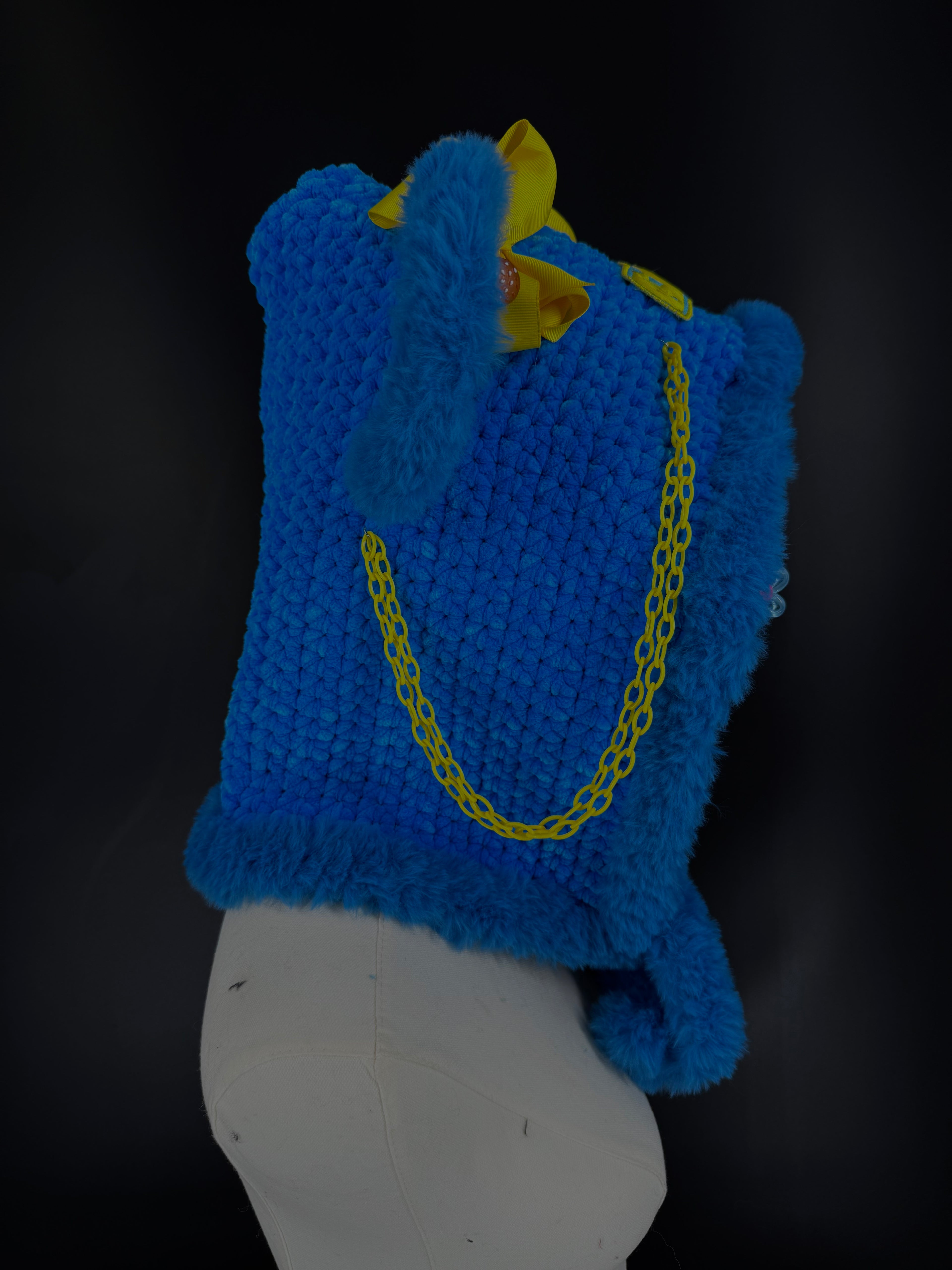 Adjustable hood