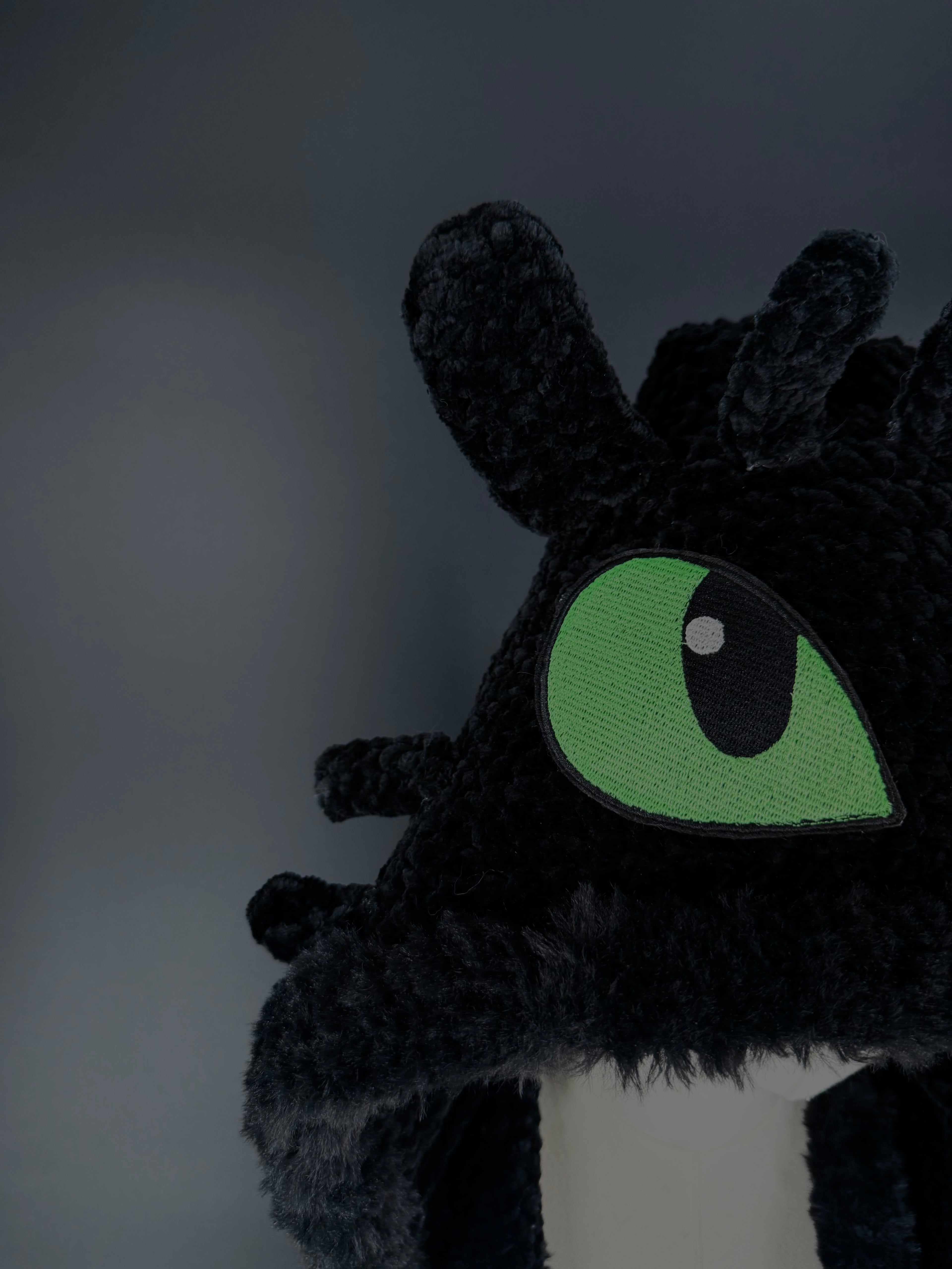 Toothless hooded scarf