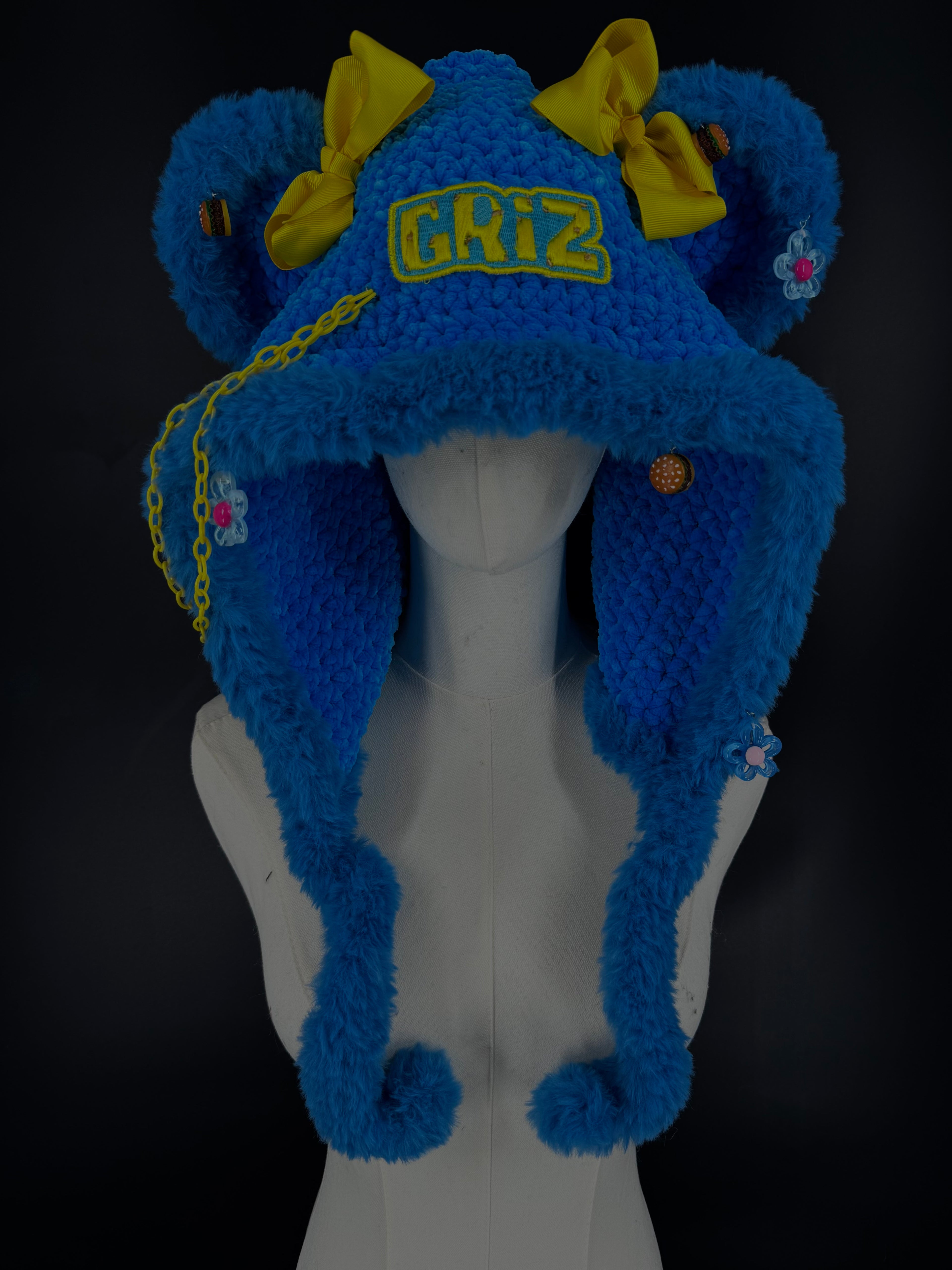 Adjustable hood