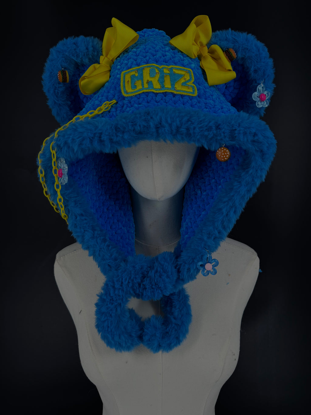 Adjustable hood