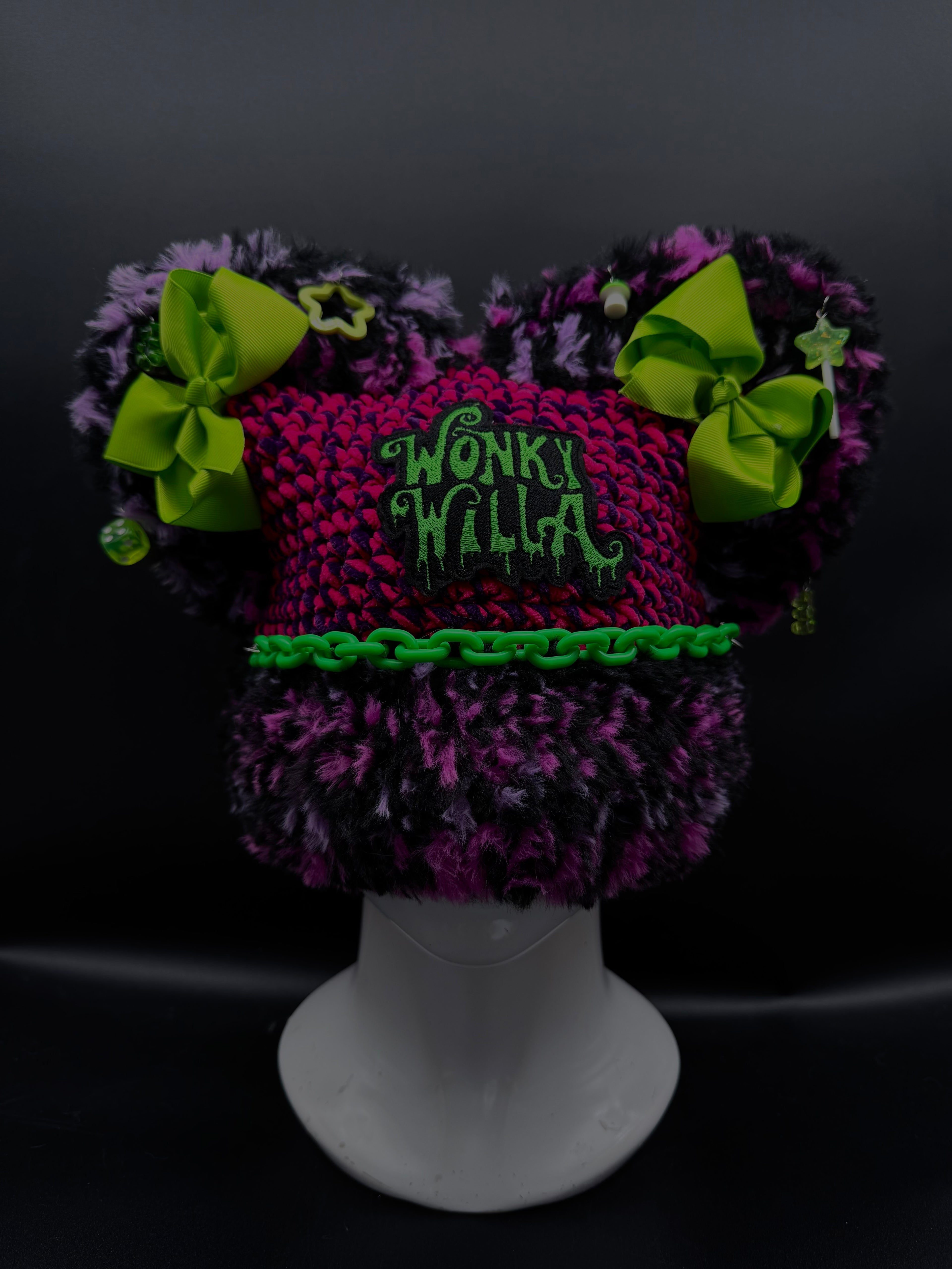 Wonky Willa cat beanie